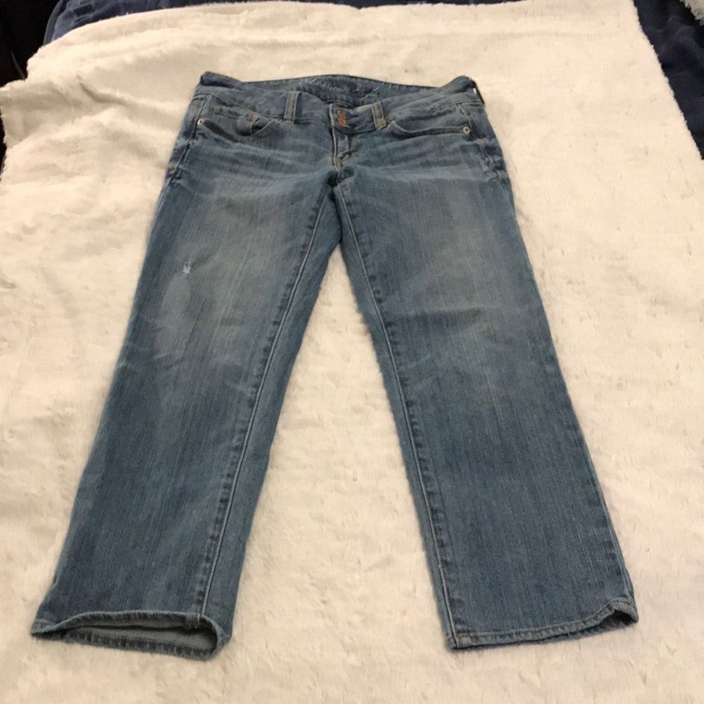 Cute artist AE crop jeans size 4!